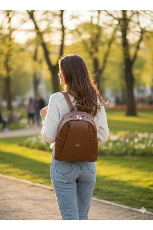 4030 Cl Taba Stylish Backpack (28×30 cm)