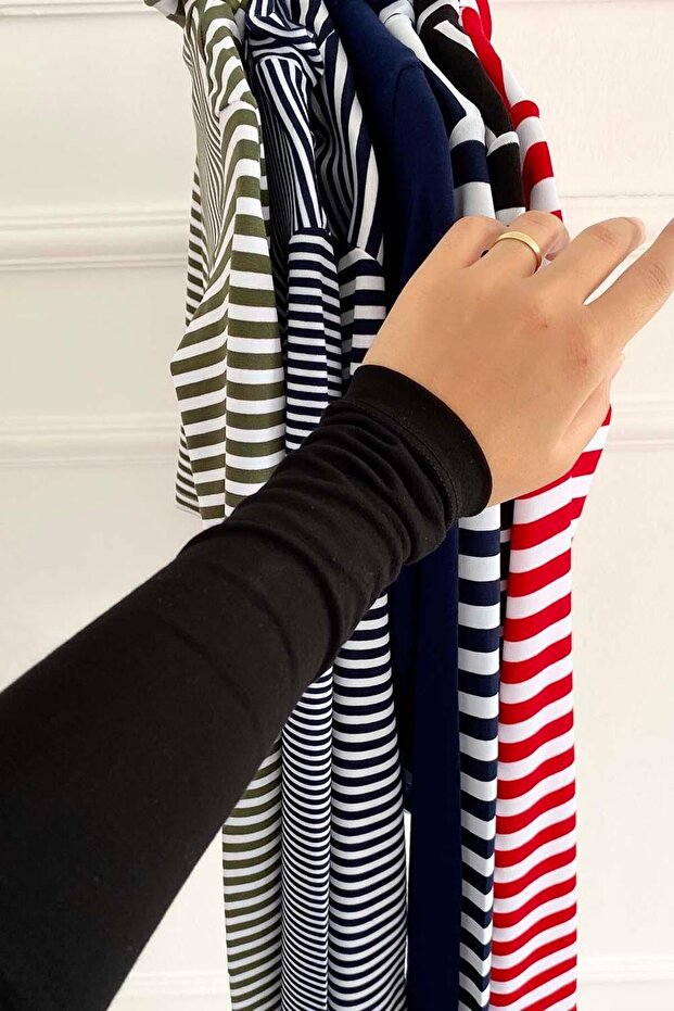 Half Turtleneck Solid Color Body Black - 4
