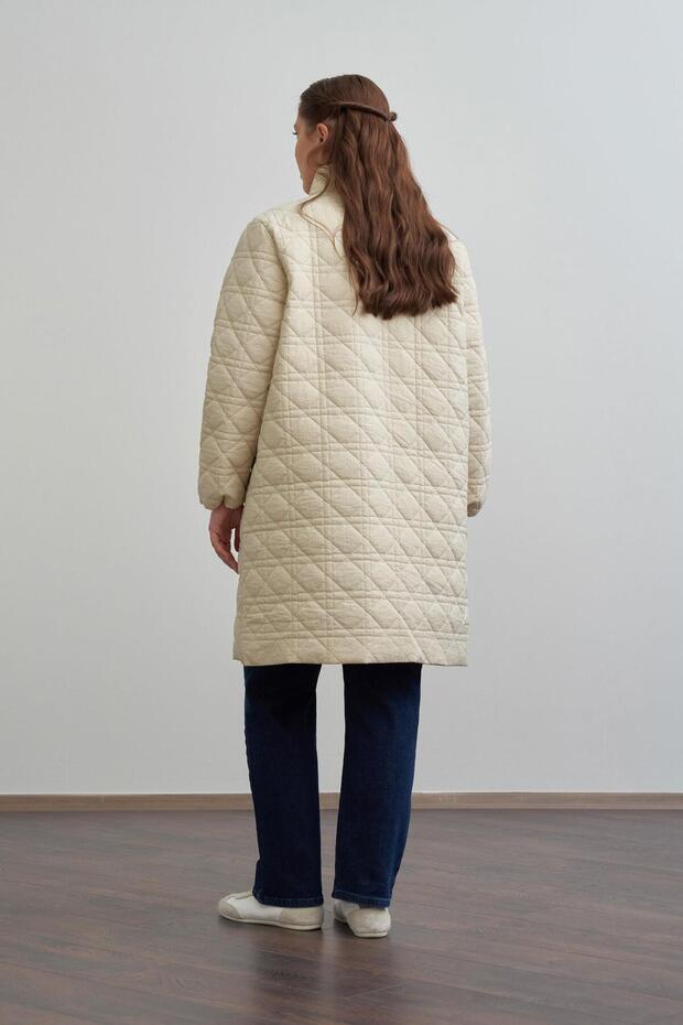 Bej-Kapitone Mont - 4