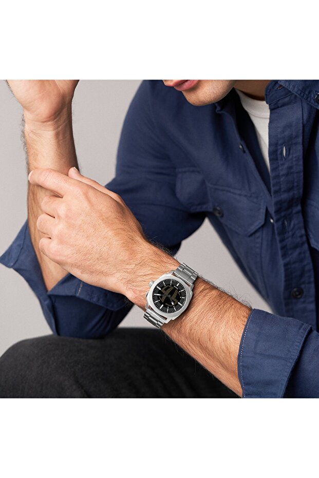 Machine Round Black Dial Watch FS6155 - 2