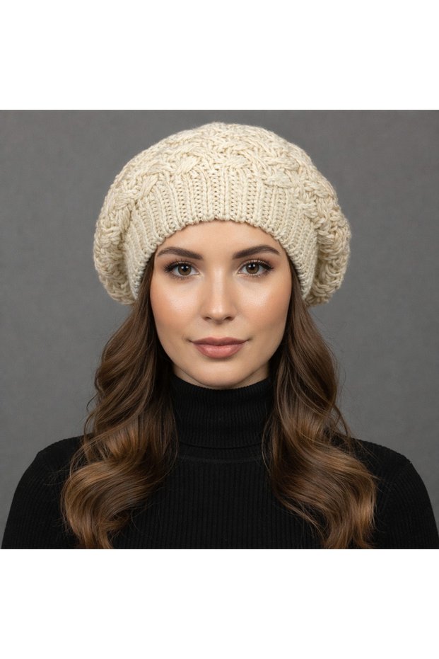 Knitted Painter Beret Hat - Stylish Women's Winter Wear