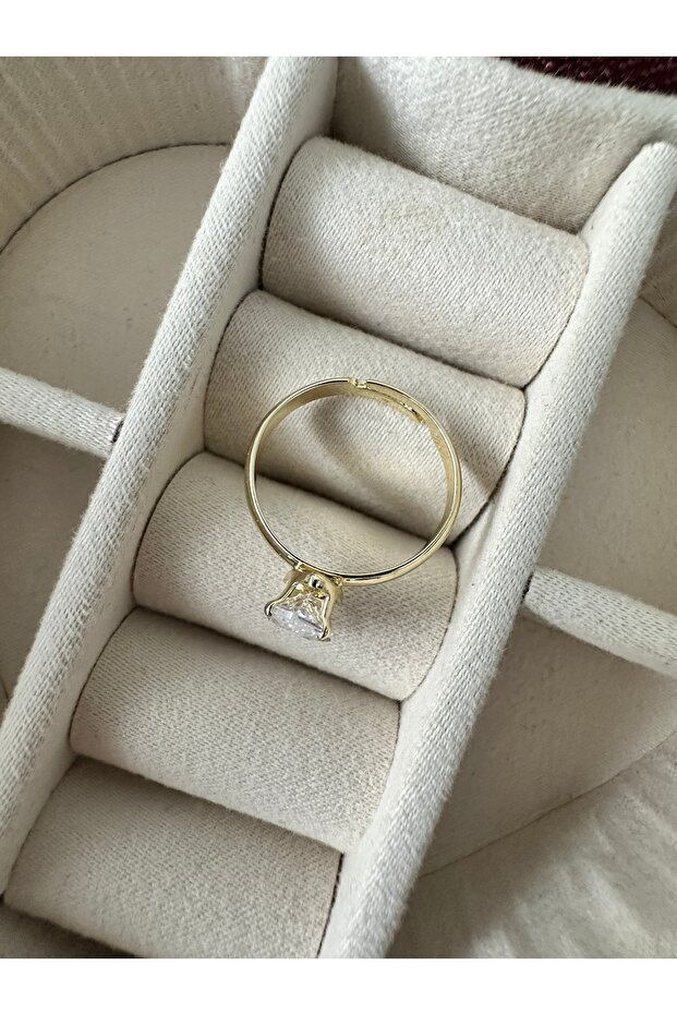 خاتم ذهبي بيضاوي الشكل من نوع سوليتير - 2