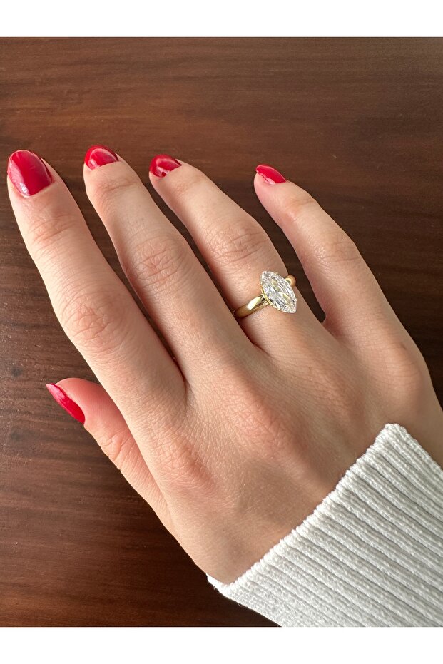 خاتم ذهبي بيضاوي الشكل من نوع سوليتير - 3