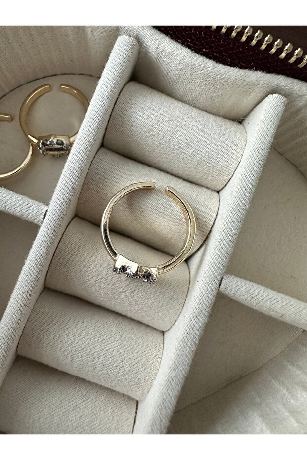 خاتم ذهبي سداسي الشكل مرصع بحجر الفوشيا - 2