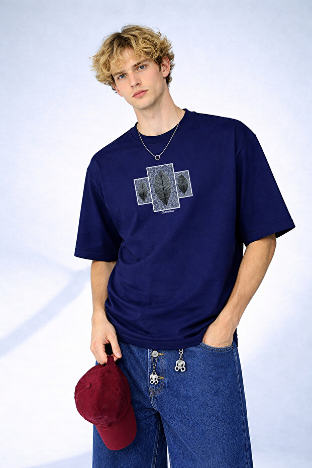 Men's Triple Leaf Illustration Printed Crew Neck Navy Blue T-Shirt