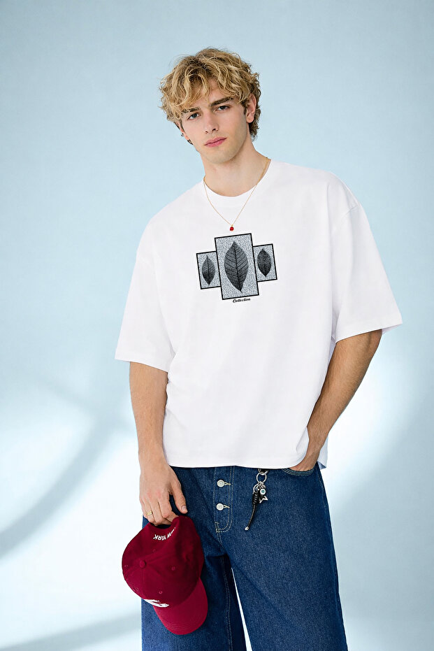 Men's Triple Leaf Illustration Printed Crew Neck White T-Shirt