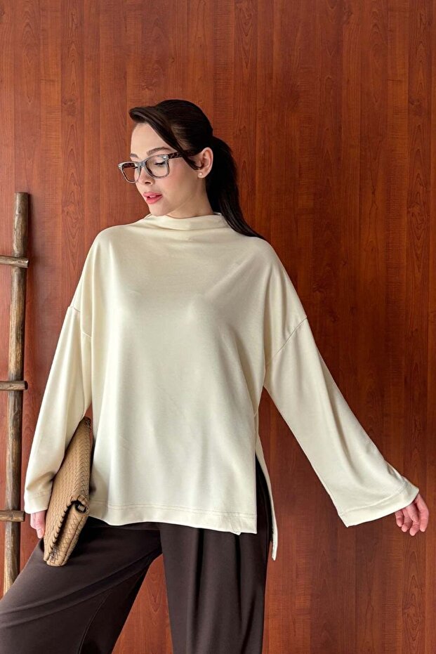 Krem Dik Yaka Bluz - 3