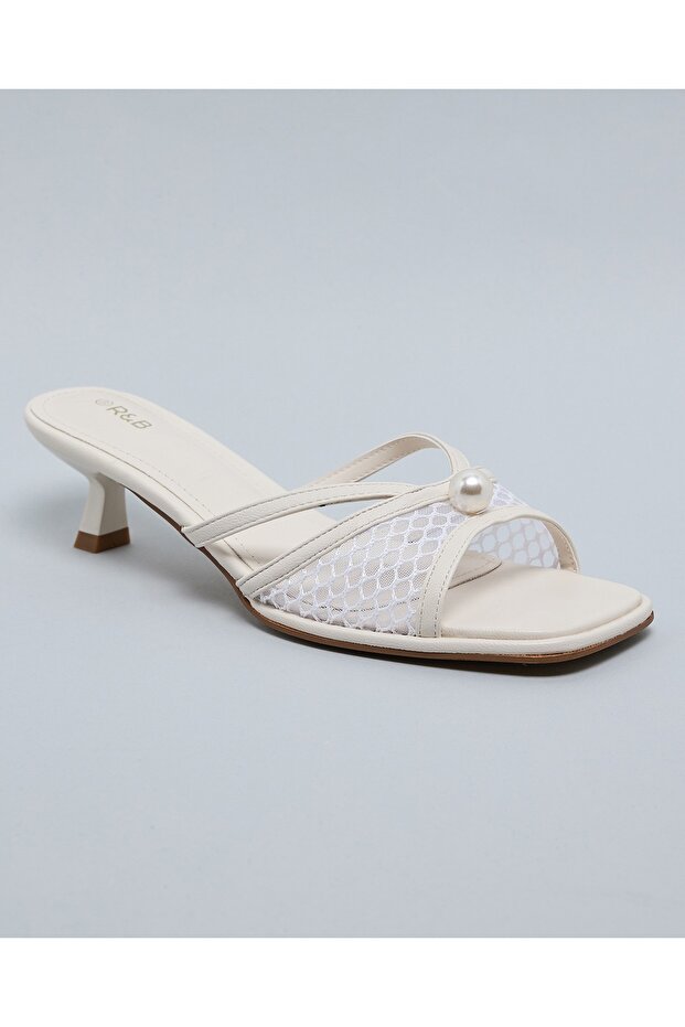Women Beige Pearl Embellished Heeled Sandals