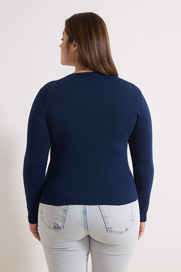 Lacivert Düğme Detaylı Crop/Kısa Ribana Örme Büyük Beden Bluz TBBSS26AF00010 - 4