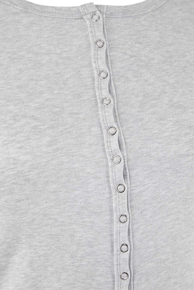 Gri Melanj Çıtçıtlı Crop Boy Basic Örme Büyük Beden Bluz TBBAW26AF00119 - 6