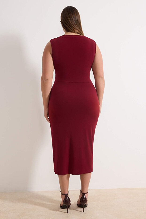Bordo Bodycon Midi Aksesuar Detaylı Örme Büyük Beden Elbise TBBSS25AH00248 - 4