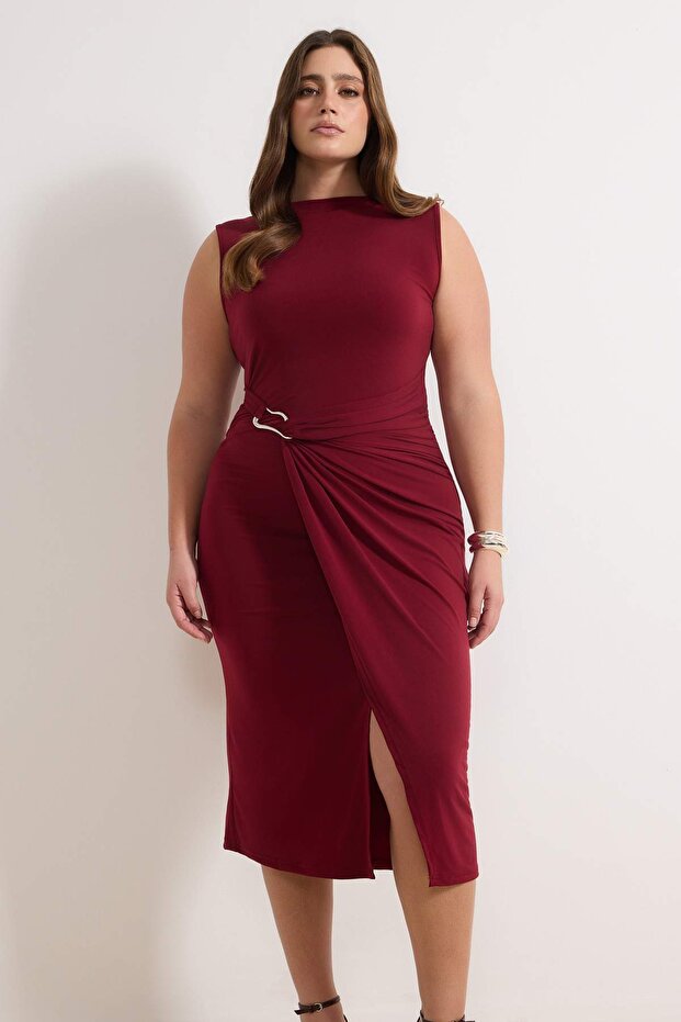 Bordo Bodycon Midi Aksesuar Detaylı Örme Büyük Beden Elbise TBBSS25AH00248 - 1