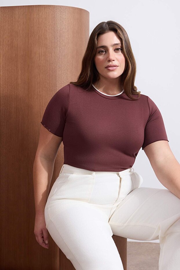 Wardrobe Essentials Kahverengi Yakası Biye Detaylı Yumuşak Tuşeli Örme Bluz TBBSS26AF00025 - 2