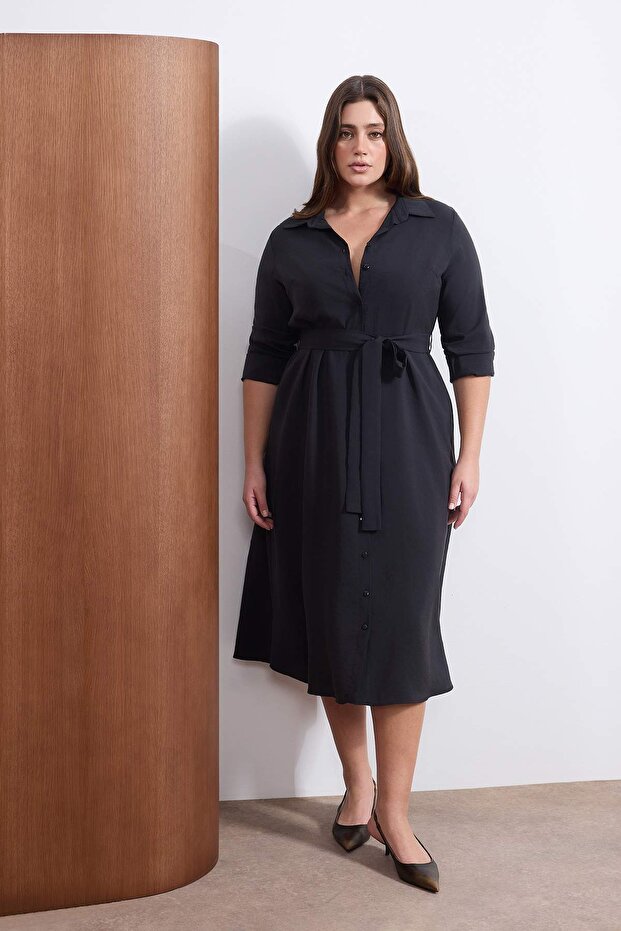 Wardrobe Essentials Siyah Modal Dokuma Büyük Beden Gömlek Elbise TBBSS26AH00078 - 2