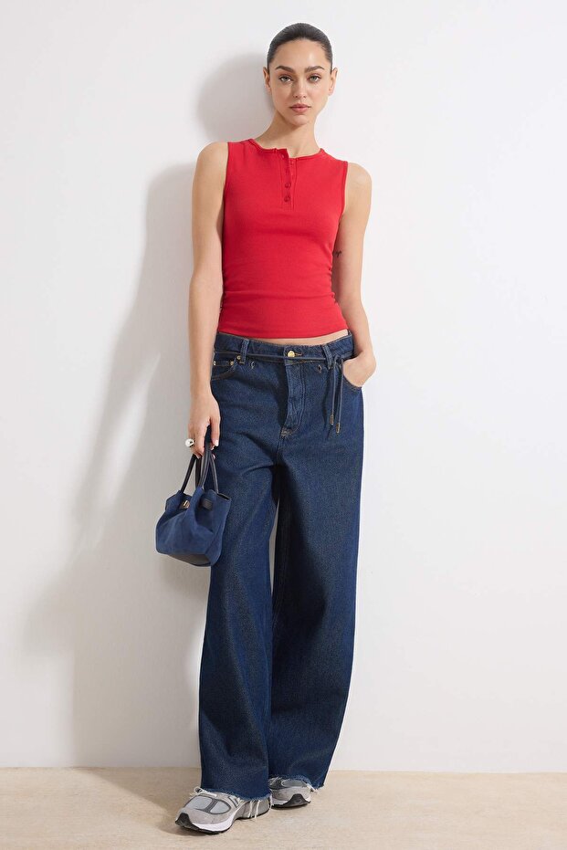 Kırmızı Fitted/Vücuda Oturan Kolsuz Düğmeli Crop Fitilli Esnek Örme Bluz TWOSS26BZ00330 - 2