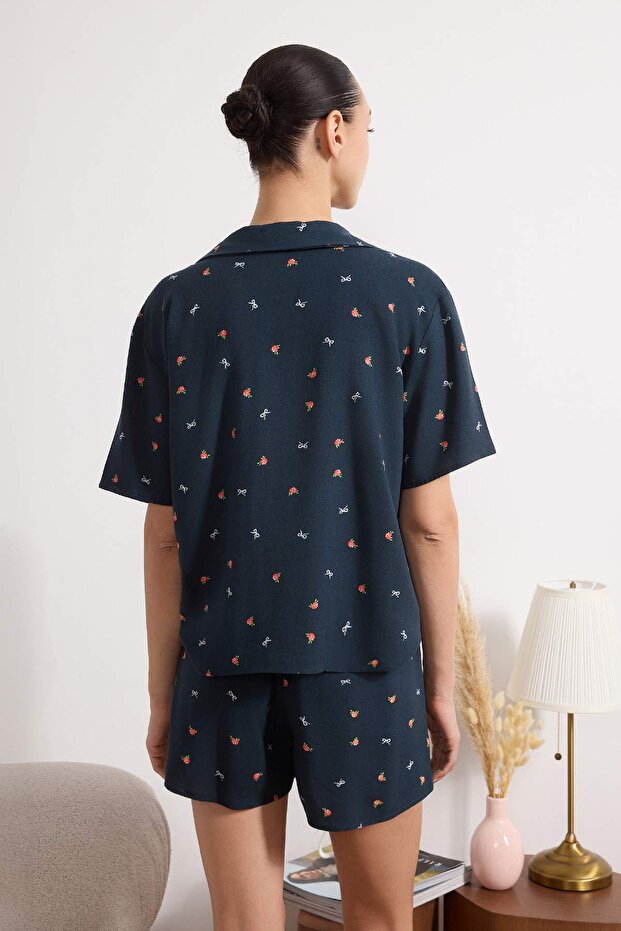Lacivert Çiçek ve Kurdele/Fiyonk Desenli Viskon Dokuma Pijama Takımı THMSS26PT00041 - 6