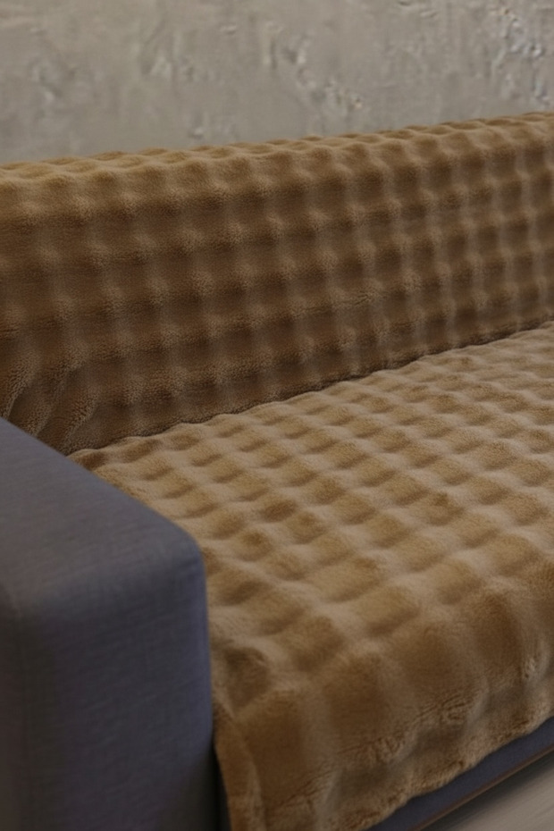 Non-Slip Plush Sofa Cover Three-Seater Soft-Textured Armchair Cover 170x210