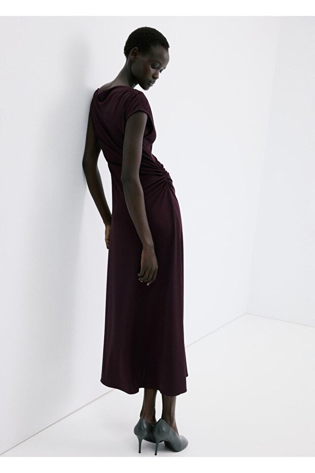 Büzgülü uzun elbise - 4