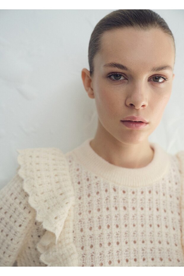 Ajur örgü volanlı kazak - 6