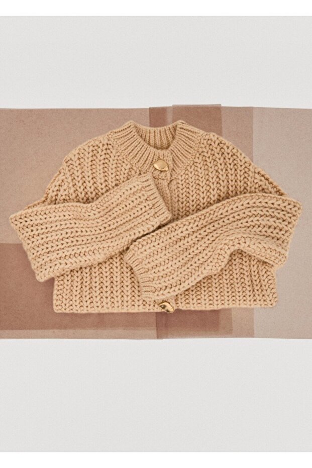 Kalın triko mücevher düğmeli hırka - 6