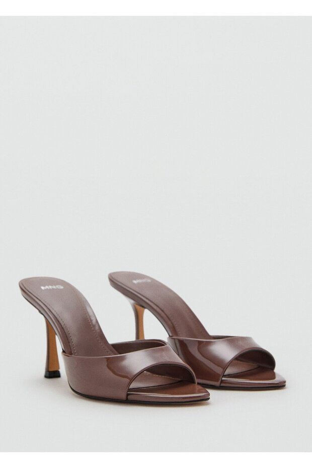 Rugan görünümlü topuklu sandalet - 1