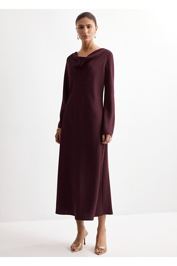 Yakası drapeli elbise - 2