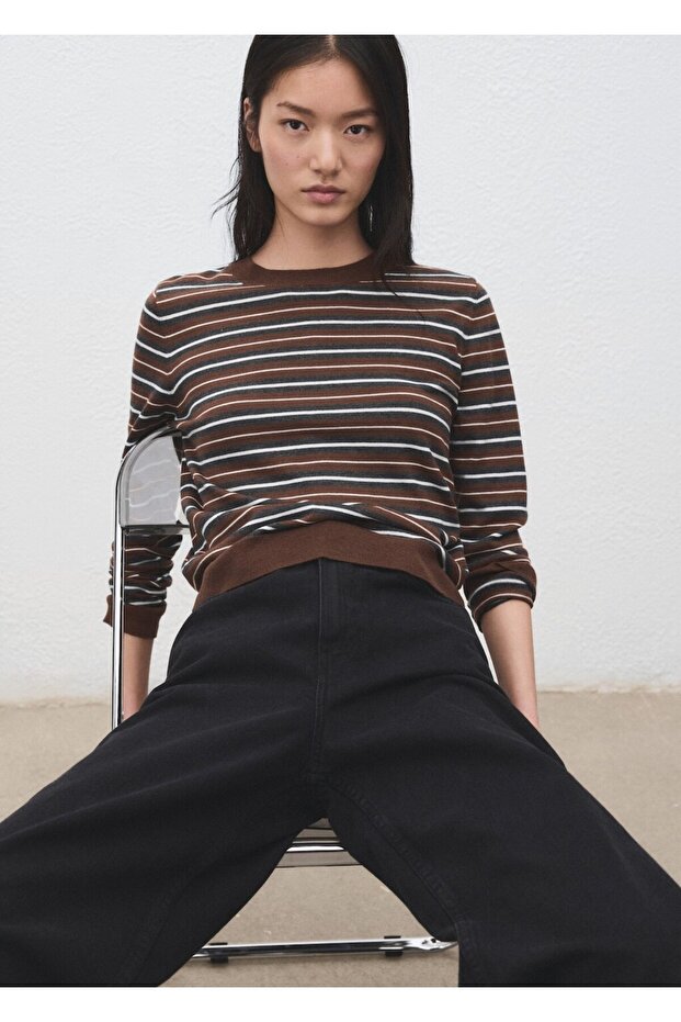 Çizgili triko kazak - 1