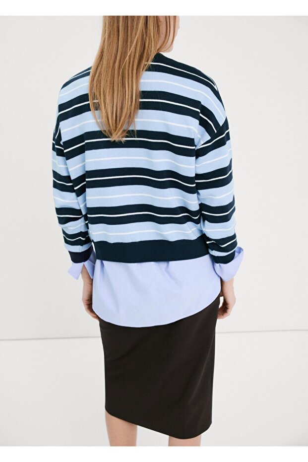 Çizgili triko kazak - 4