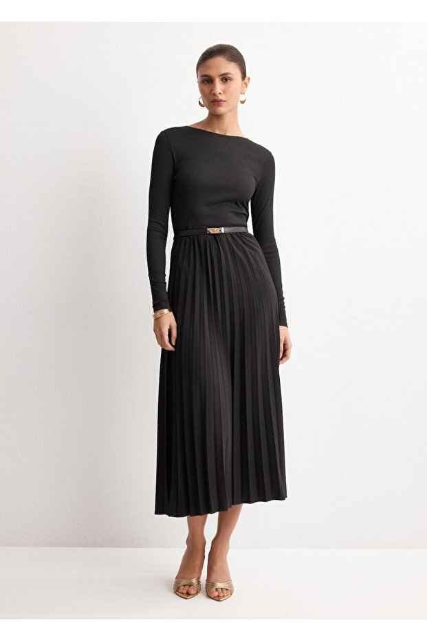 Kontrast kemerli elbise - 2