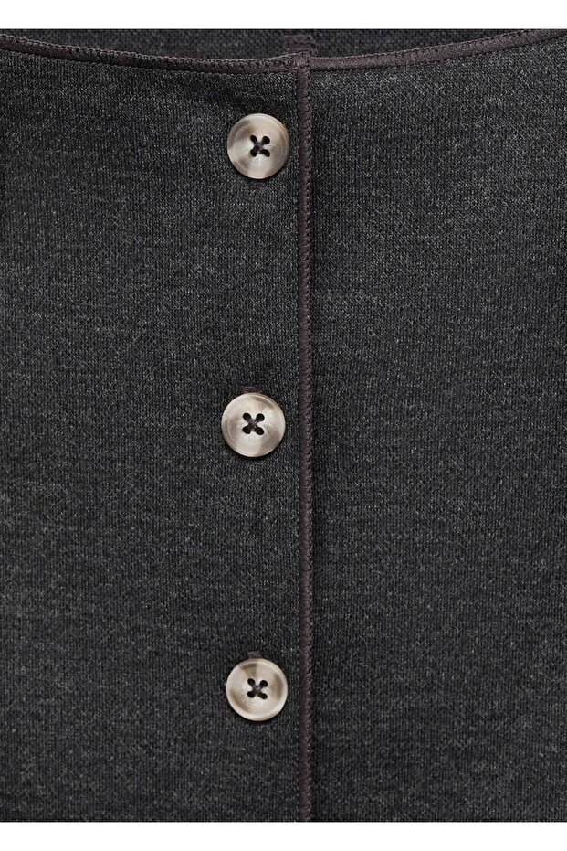 Düğmeli yuvarlak yaka süveter - 7