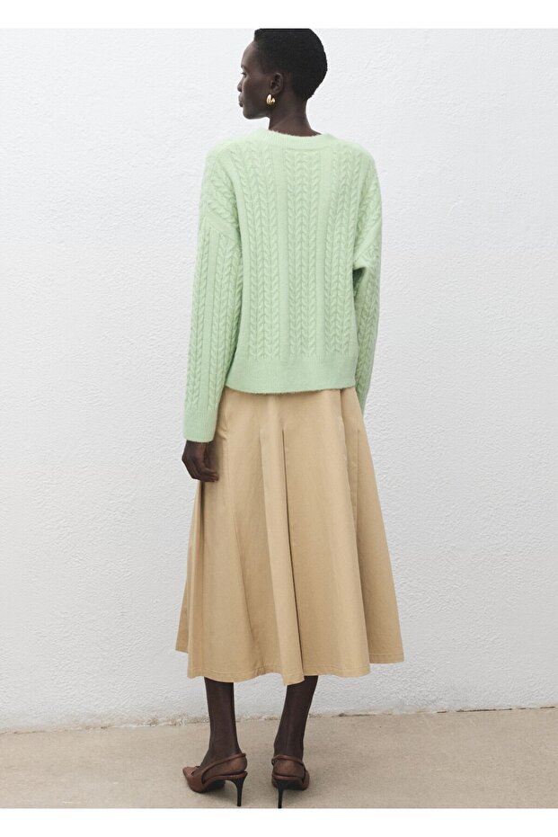 Örgü desenli triko hırka - 4