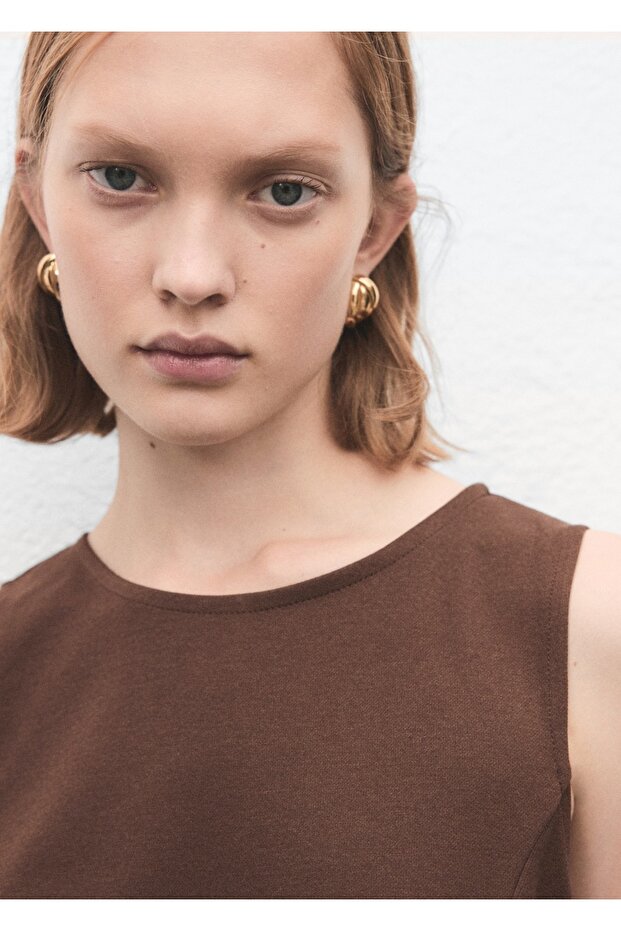 Dikiş detaylı kolsuz top - 6