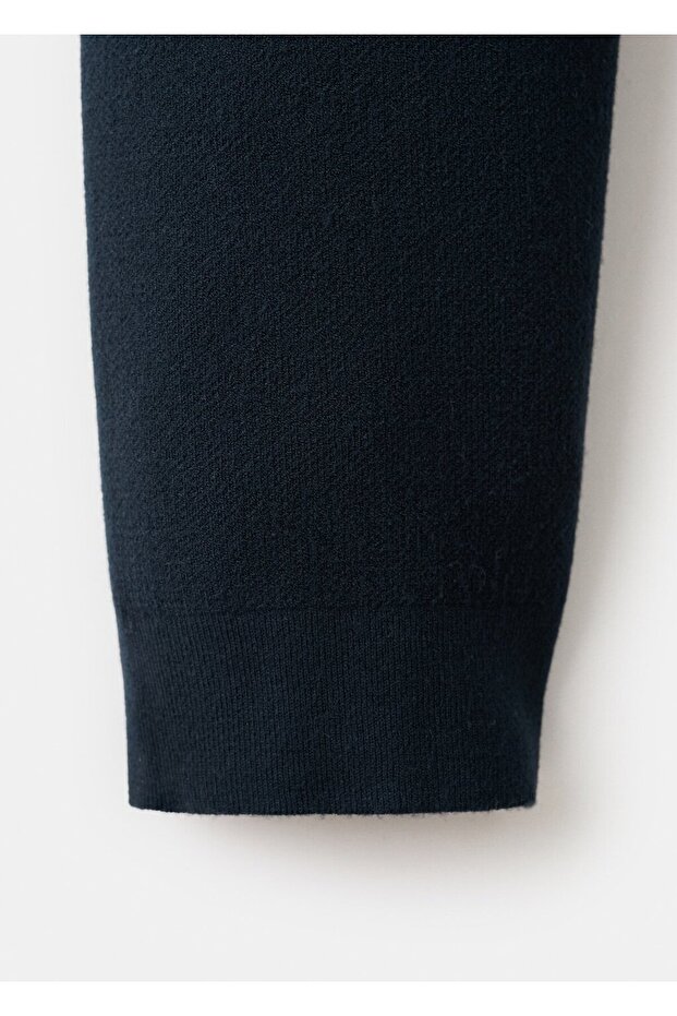 Konforlu ince triko hırka - 5