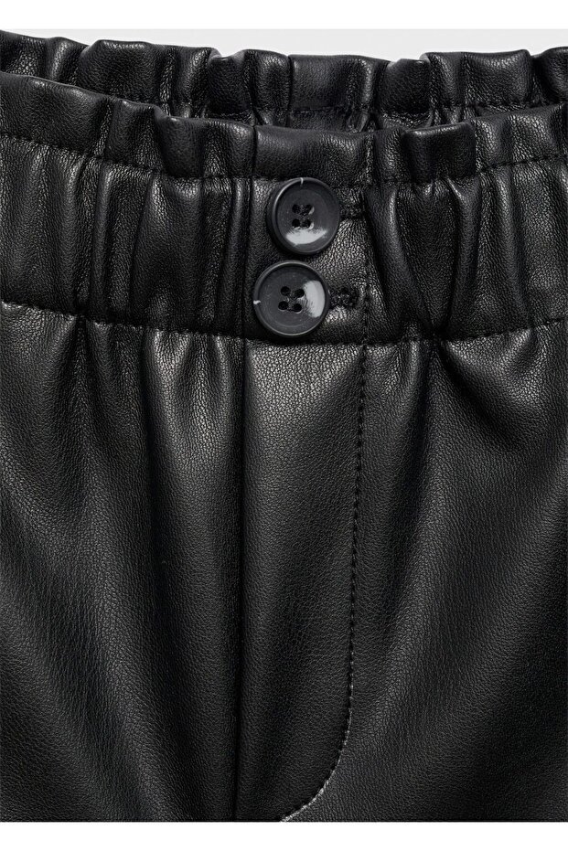 Deri görünümlü şort - 4