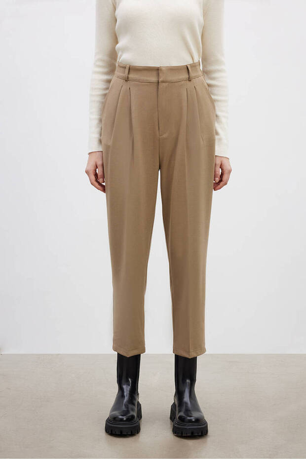 KUM ÜTÜ İZLİ PANTOLON - 5