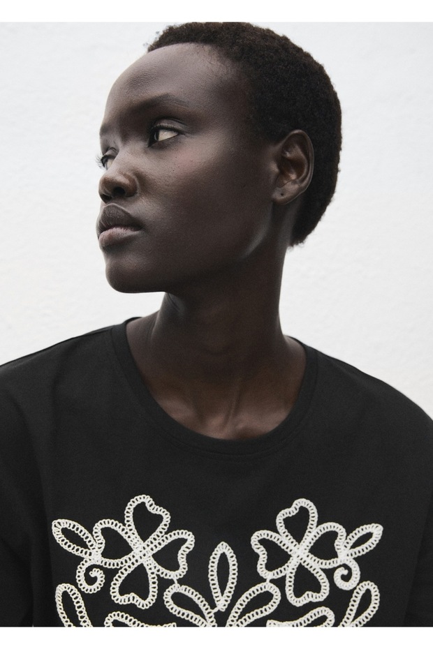 Çiçek işlemeli pamuk tişört - 6