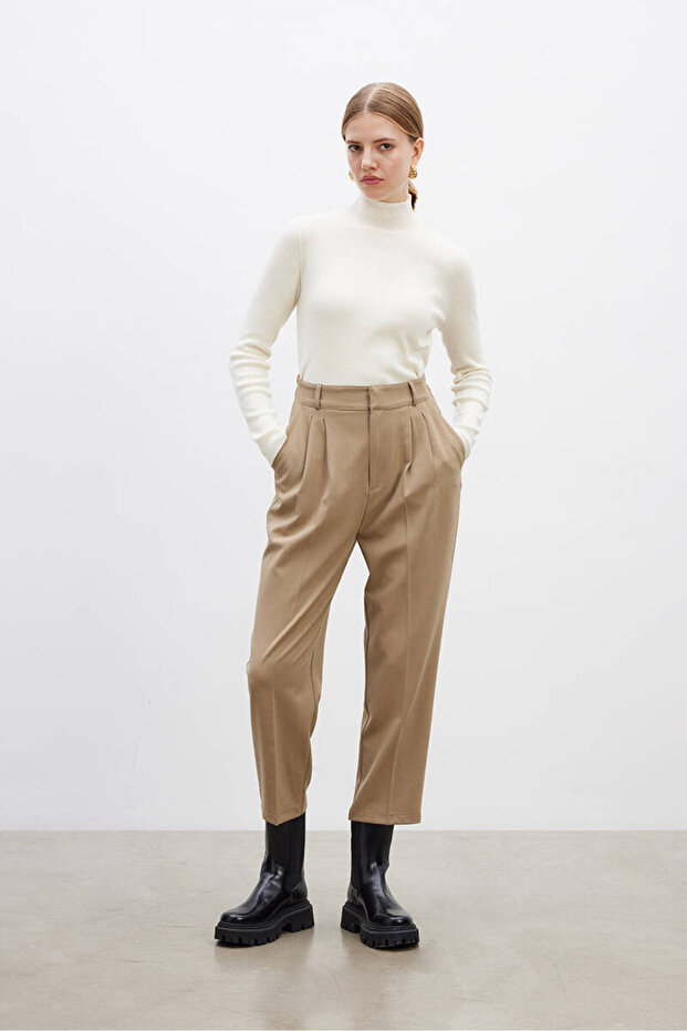 KUM ÜTÜ İZLİ PANTOLON - 1