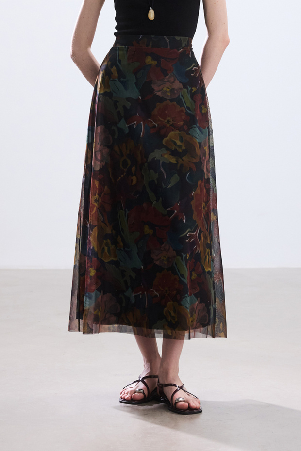 تنورة تول منقوشة بالزهور - 4