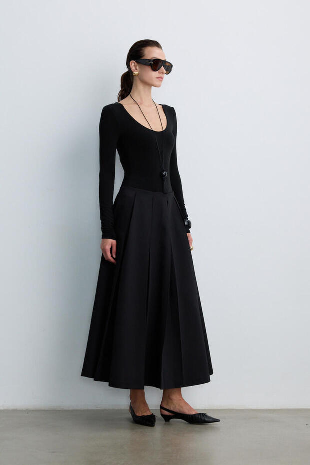 SİYAH PİLELİ ETEK - 8