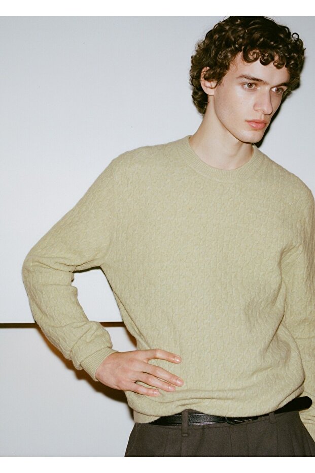 Örgü detaylı triko kazak - 8