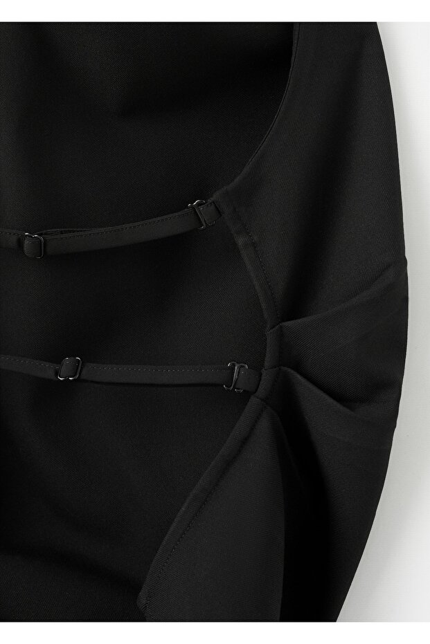 Sırtı açık halter yaka bluz - 5