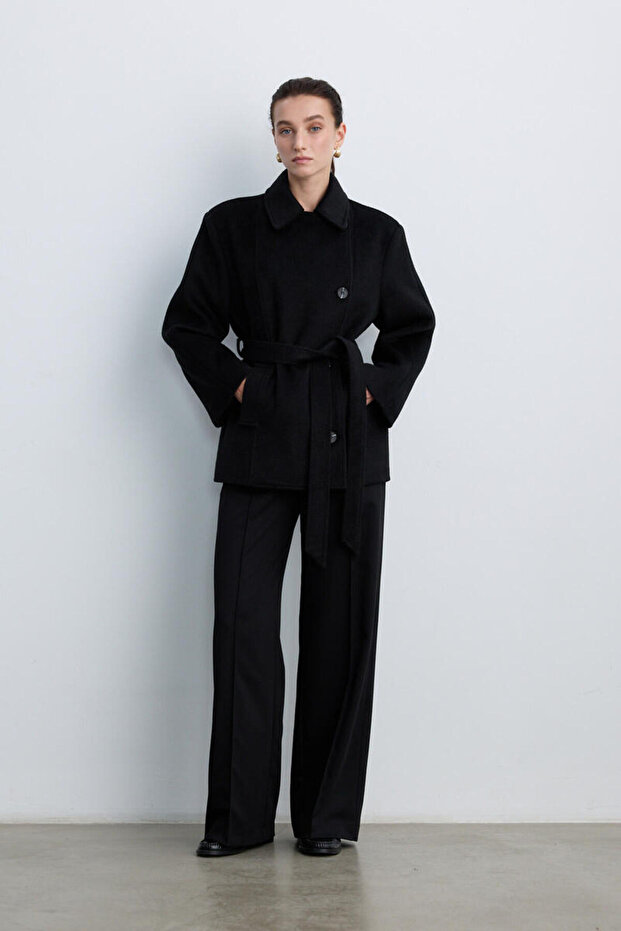 معطف أسود متوسط الطول - 5