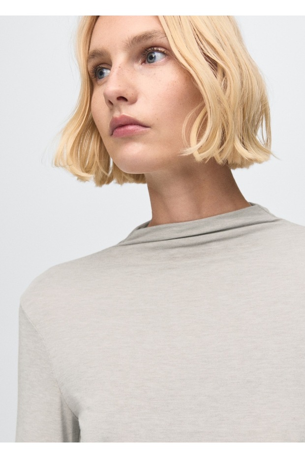 Dik yaka tişört - 6