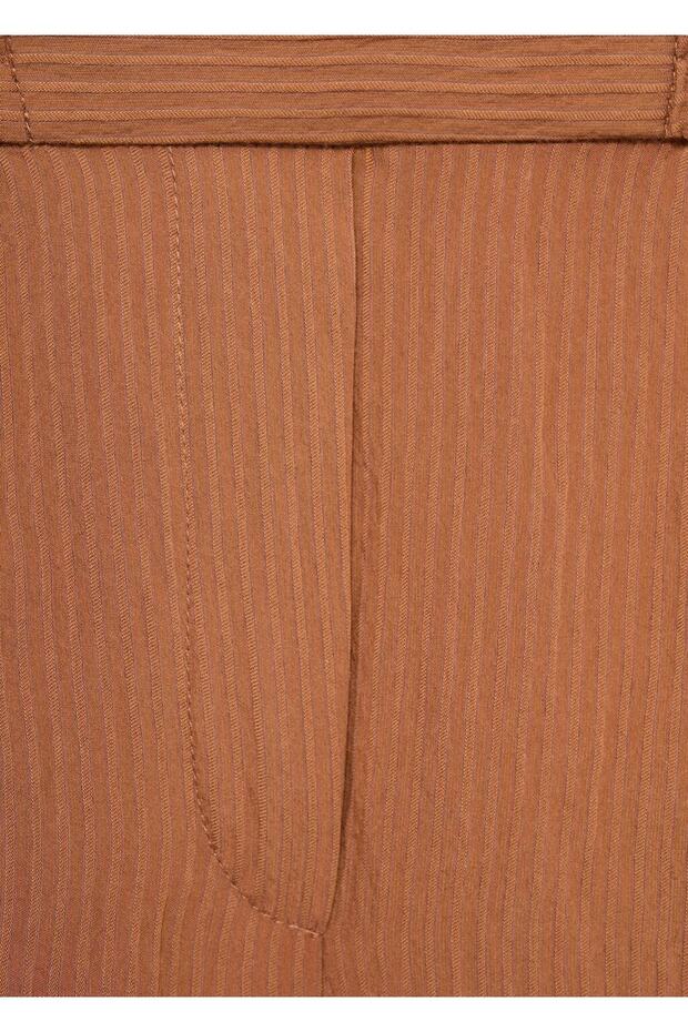 Kontrast detaylı dokulu şort - 5