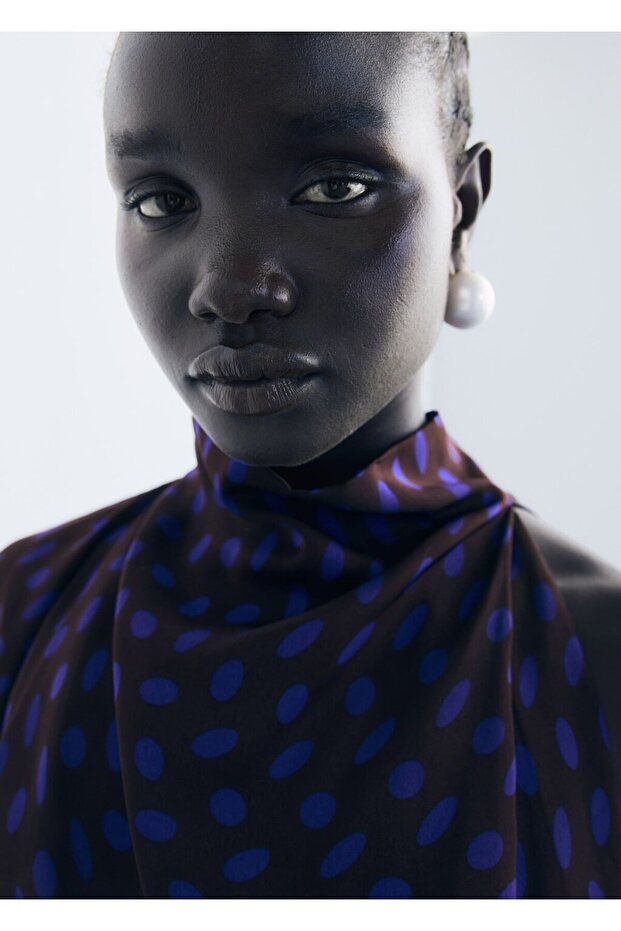 Puantiye desenli drape yaka bluz - 7