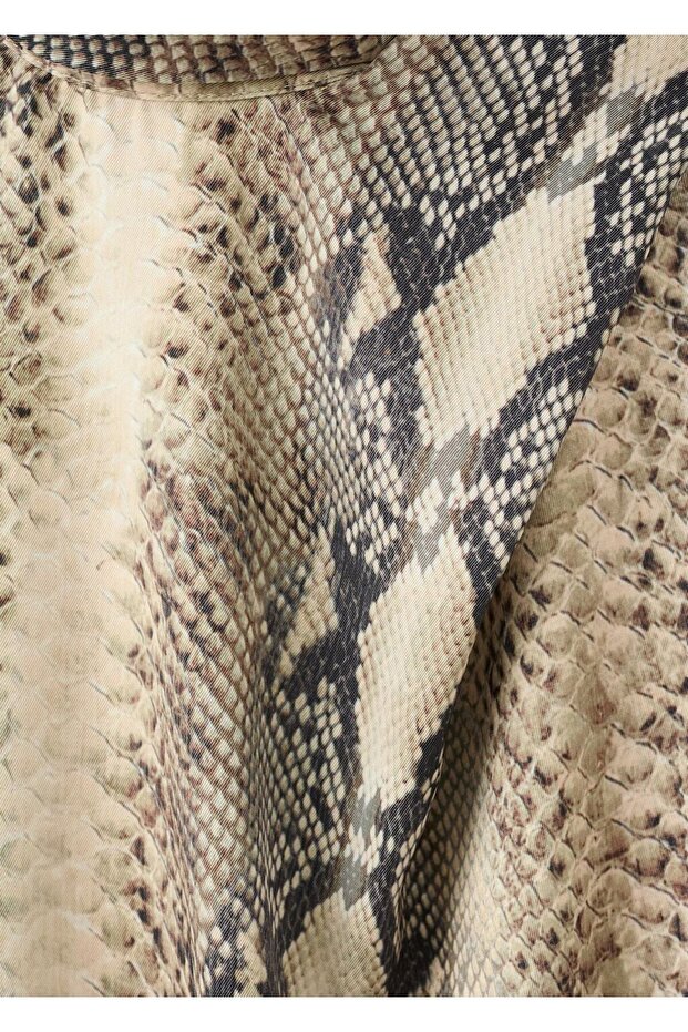 Hayvan desenli fularlı bluz - 8