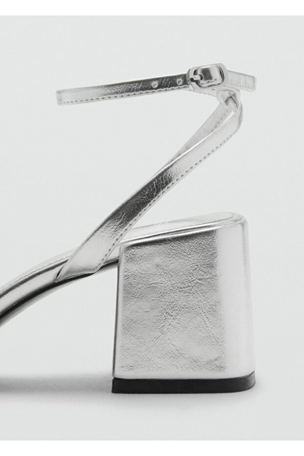 Çapraz kayışlı topuklu sandalet - 4