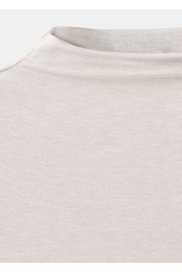 Dik yaka tişört - 7