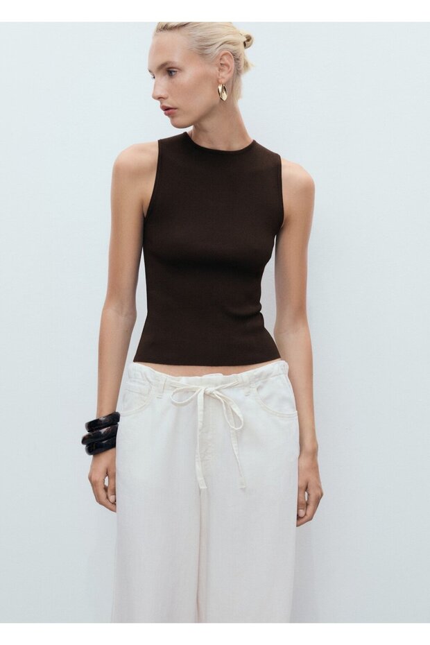 Blouse of Fine Knitting