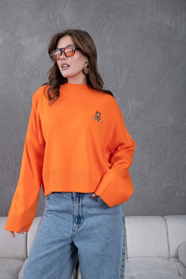 Women's Mock Neck Oversized Embroidered Knitwear Sweater
